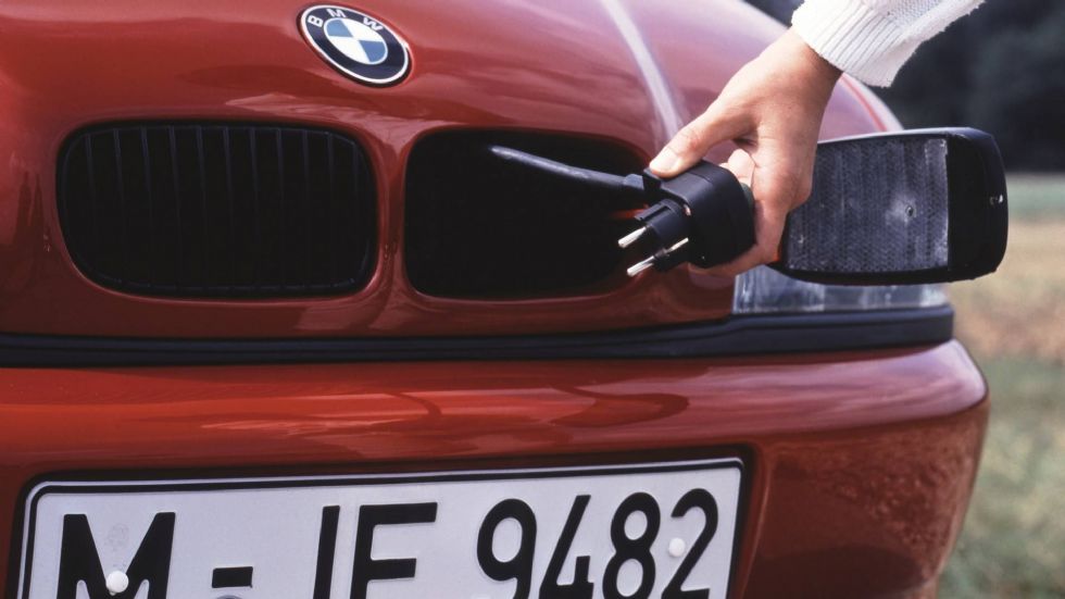Tako so si električni avto pred 30 leti zamislili pri BMW-ju