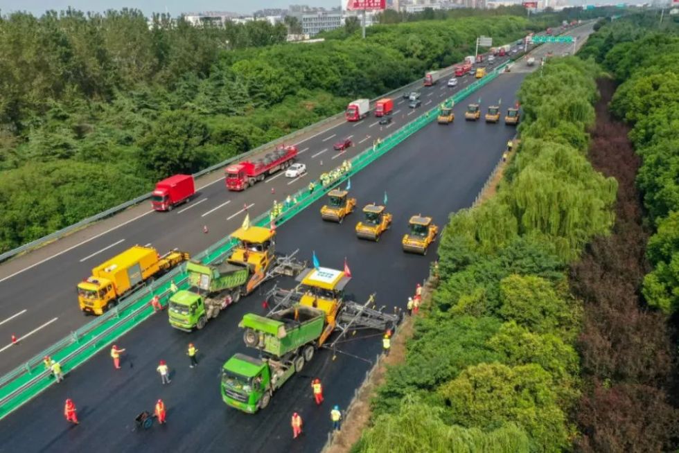 Kitajcem bodo ceste gradili avtonomni stroji