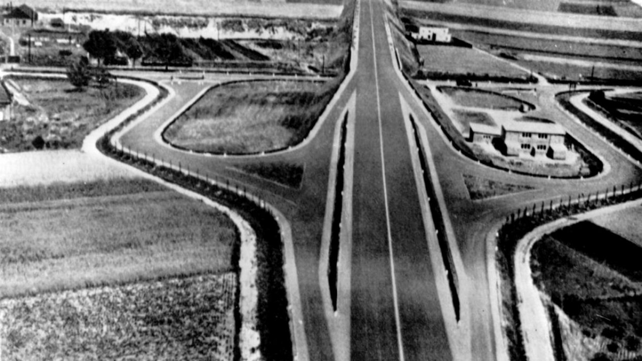 Devetdeset let nemškega Autobahna