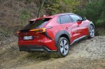 Subarujev električar na terenu ne razočara - fotografija 18