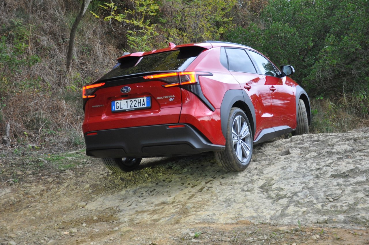 Subarujev električar na terenu ne razočara