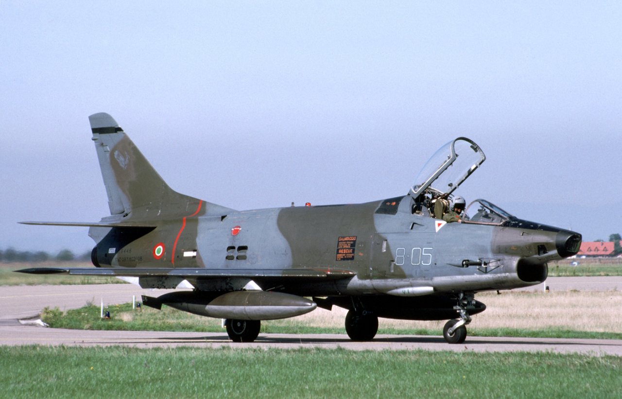 Fiat G-91Y je nastal kot lahko večnamensko letalo v petdesetih letih, ki ga na koncu nihče ni želel kupiti.