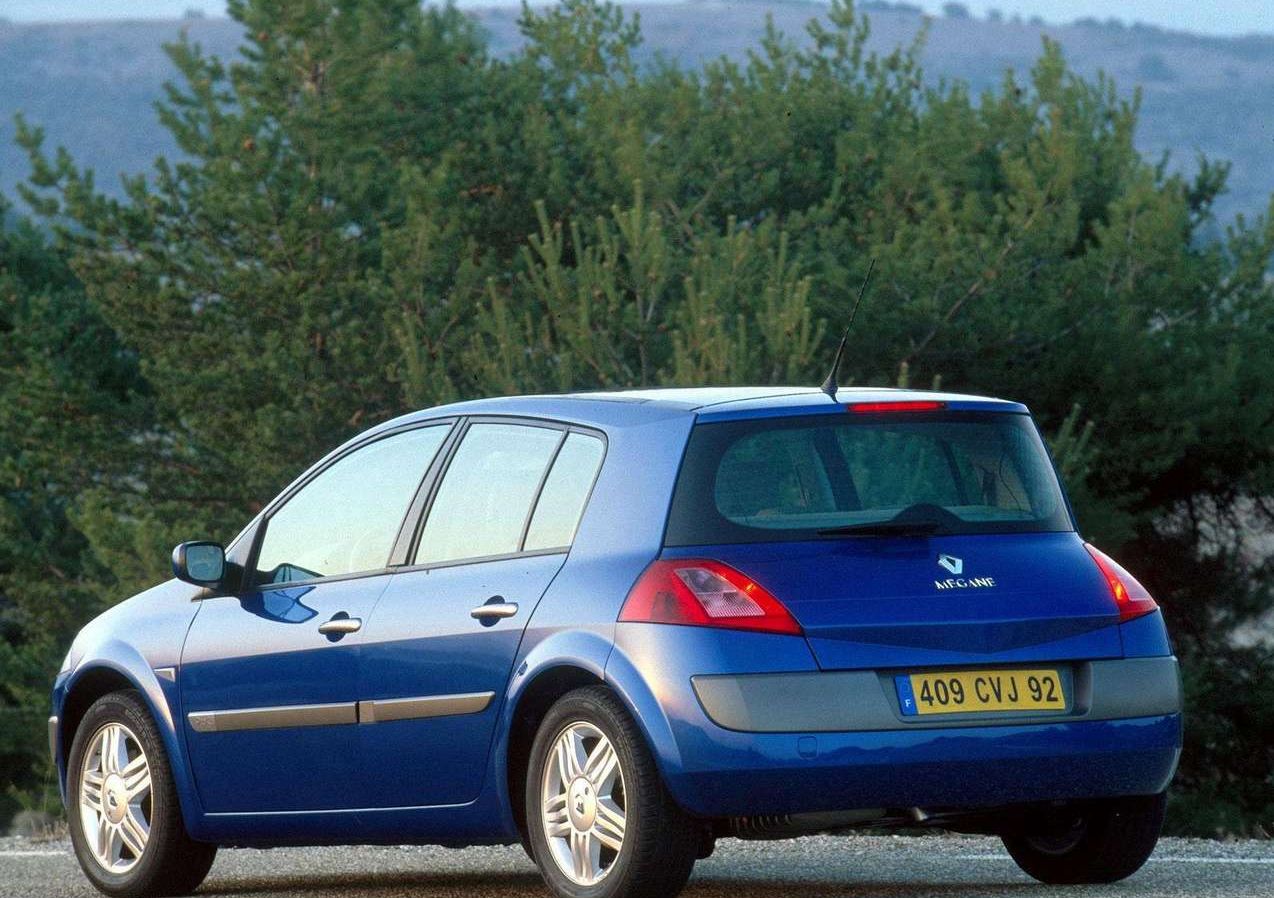 Megane druge generacije nosi nekaj oblikovnih genov Avantima, postal je tudi Evropski avto leta.