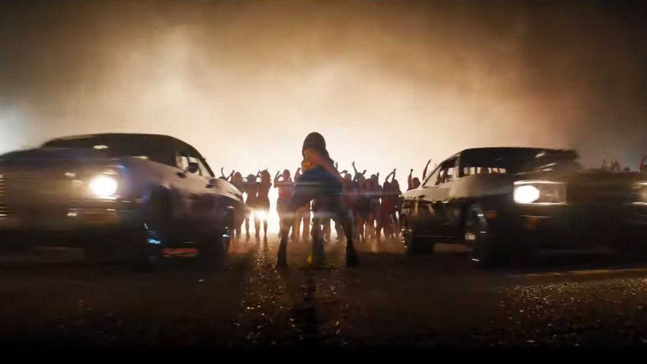 Tokrat v ospredju Dom, Letty in Dodge Charger