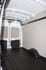 Električni Transit za primestno rabo - fotografija 40