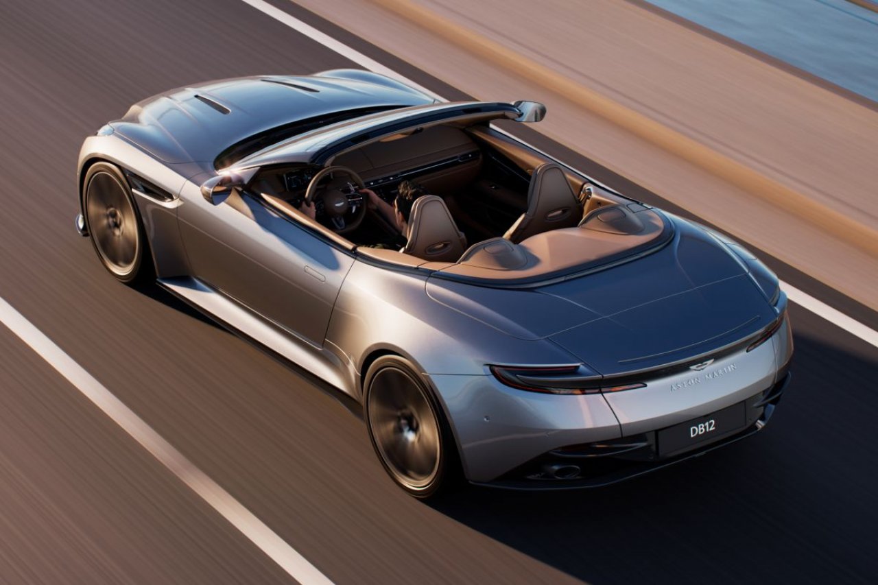 Aston, streha in Martin