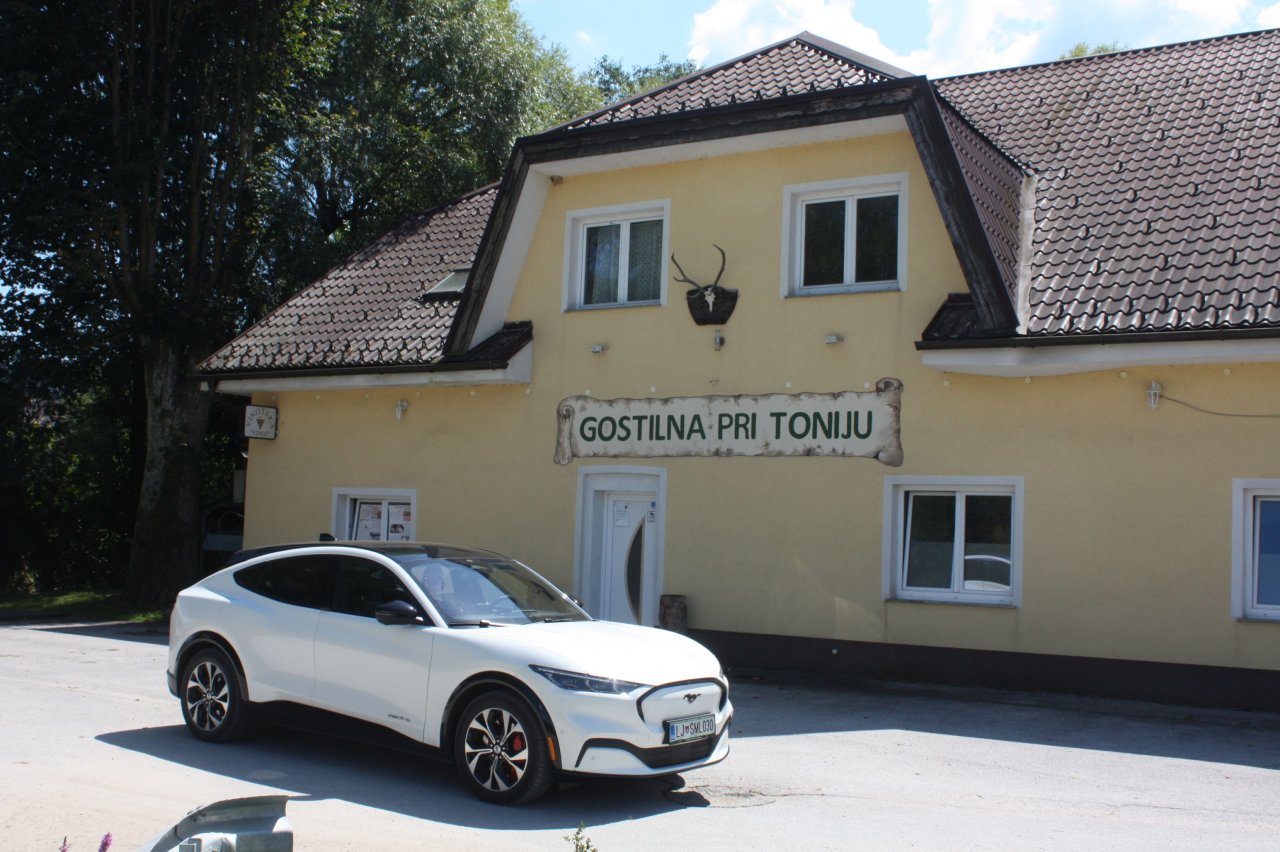 Že z najšibkejšim žrebcem se daleč pride