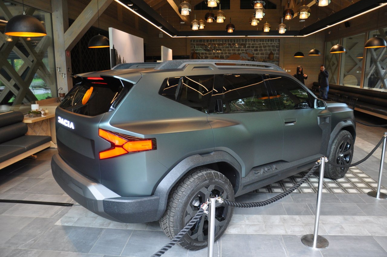 Največja Dacia na ceste pripelje čez dve leti