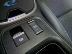 Prvi električni Jeep se na asfaltu dobro obnese - fotografija 29