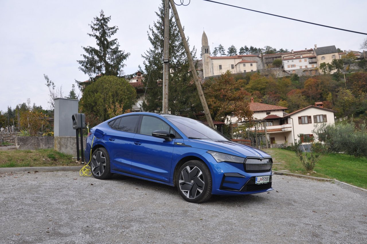 Po Krasu z električno Škodo 