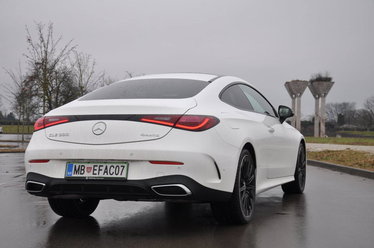 Res tisti pravi šik Mercedes Res tisti pravi šik Mercedes