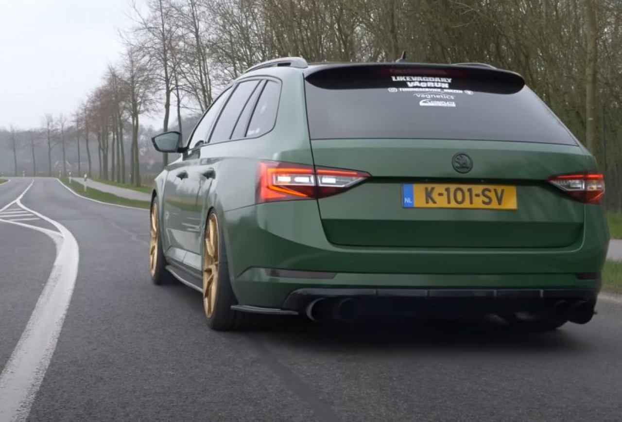 Karavanski Superb s 720-konjskim Audijevim motorjem 