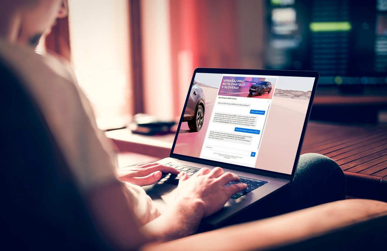 Pri Peugeotu so ustvarili digitalnega prodajnega svetovalca 