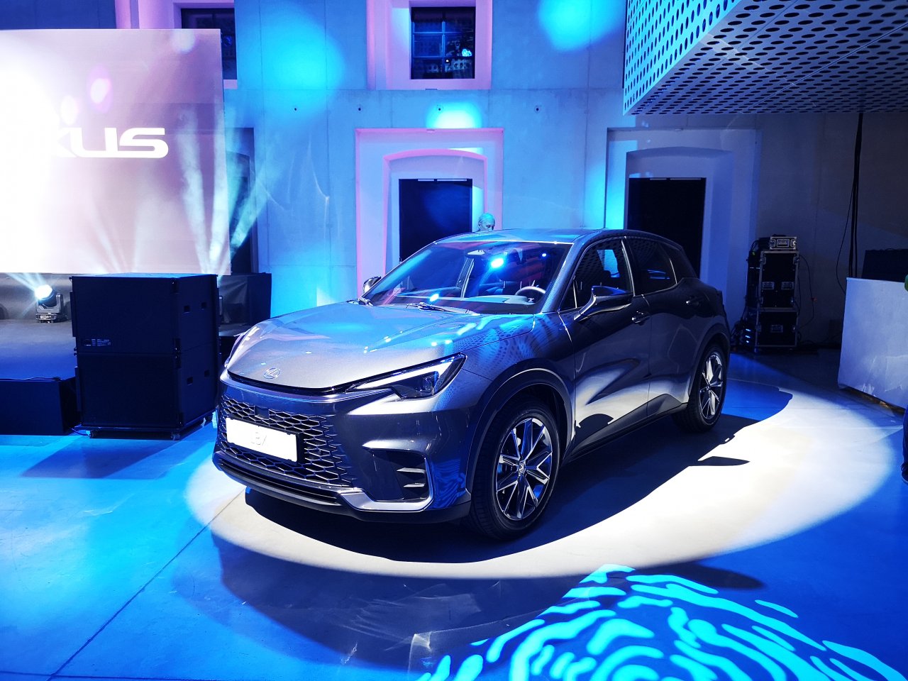 Najmanjši Lexus prepričal že več kot 40 kupcev Najmanjši Lexus prepričal že več kot 40 kupcev