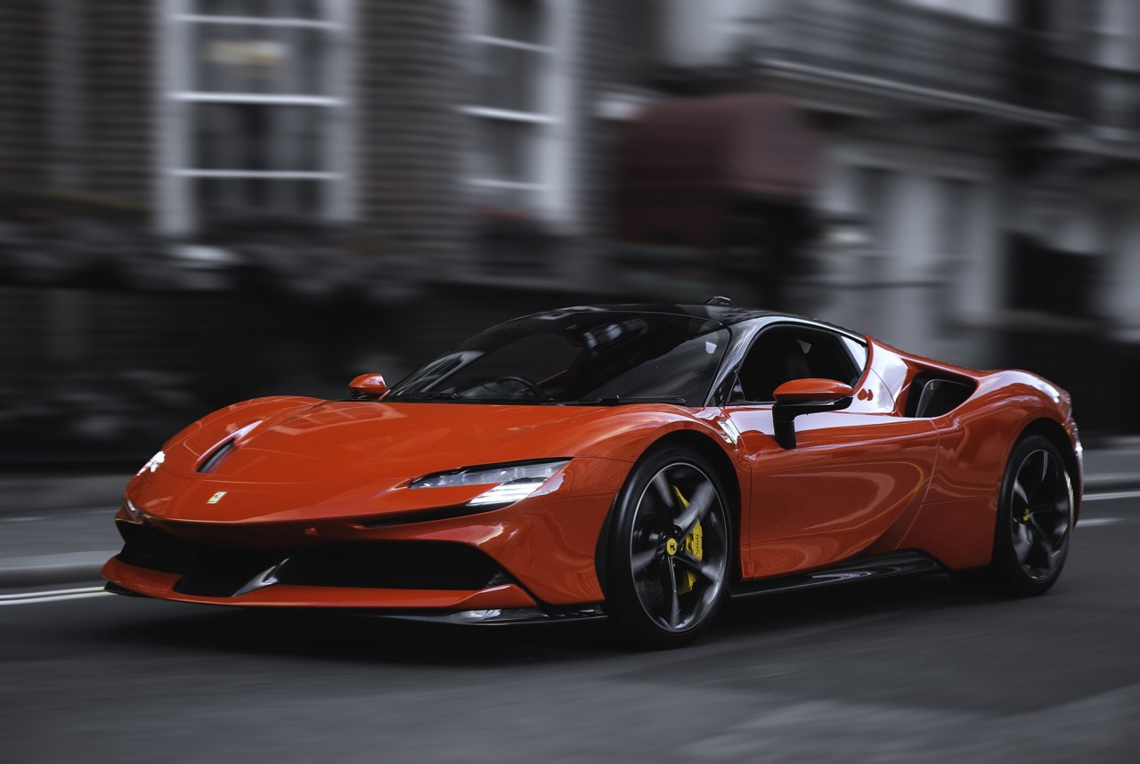Do Ferrarija s kriptovalutami tudi v Evropi