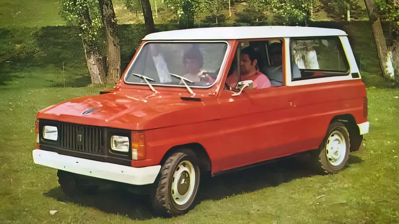 Aro 10 ali v Angliji znan tudi kot Dacia Duster (1982).