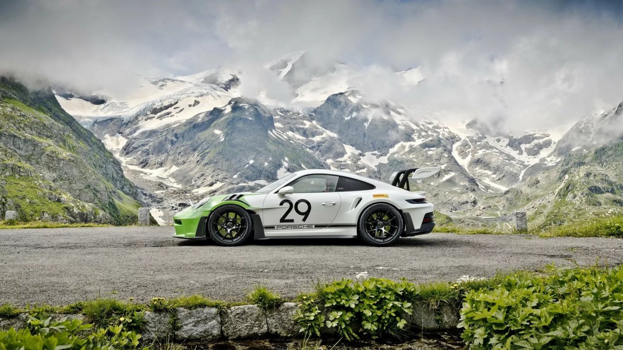 Edinstven 911 GT3 RS kot spomin na švicarsko dirkaško legendo
