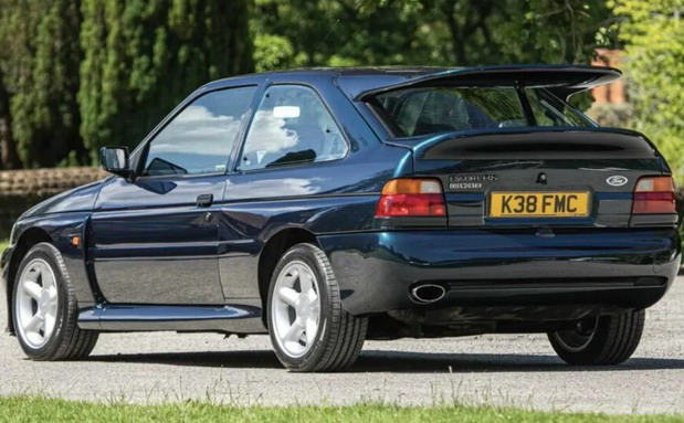 Ford Escort RS Cosworth, ki ga je vozil Jeremy Clarkson Ford Escort RS Cosworth, ki ga je vozil Jeremy Clarkson