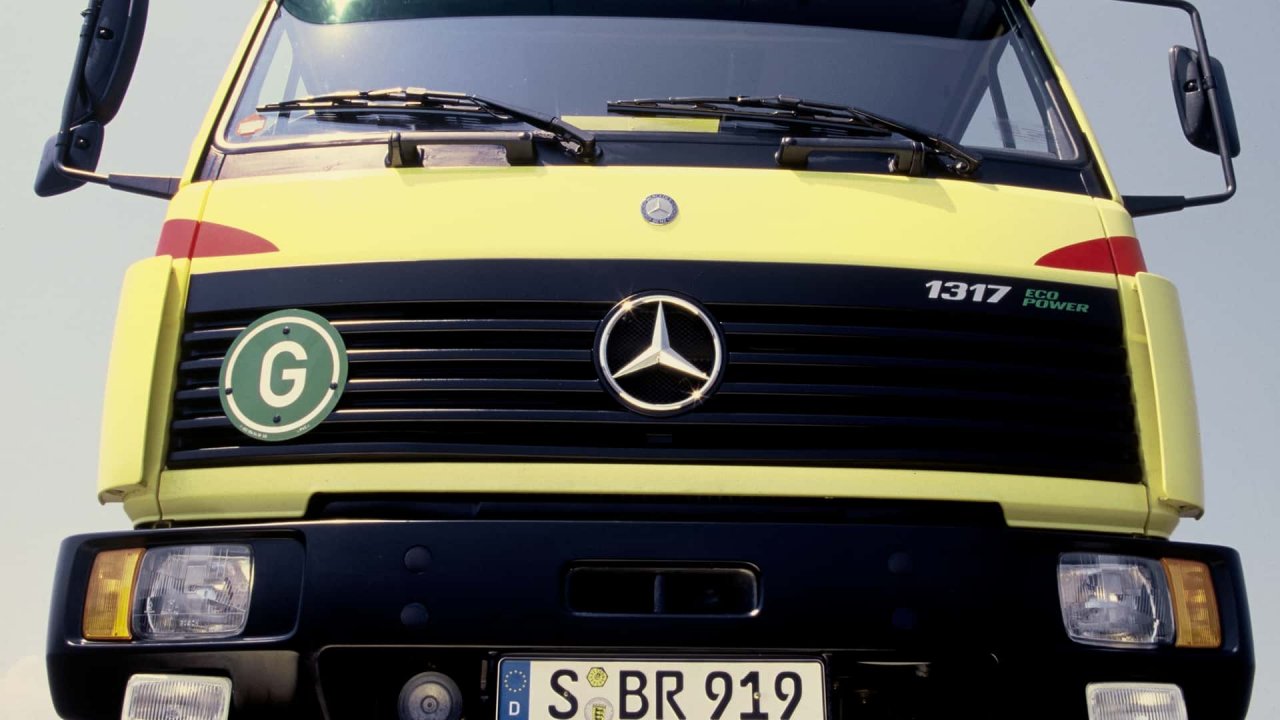 Štiri desetletja Mercedesove lahke tovorne konjenice