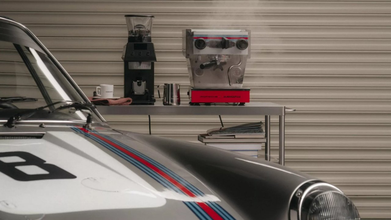Espresso iz Porschejevega aparata za sedem jurjev