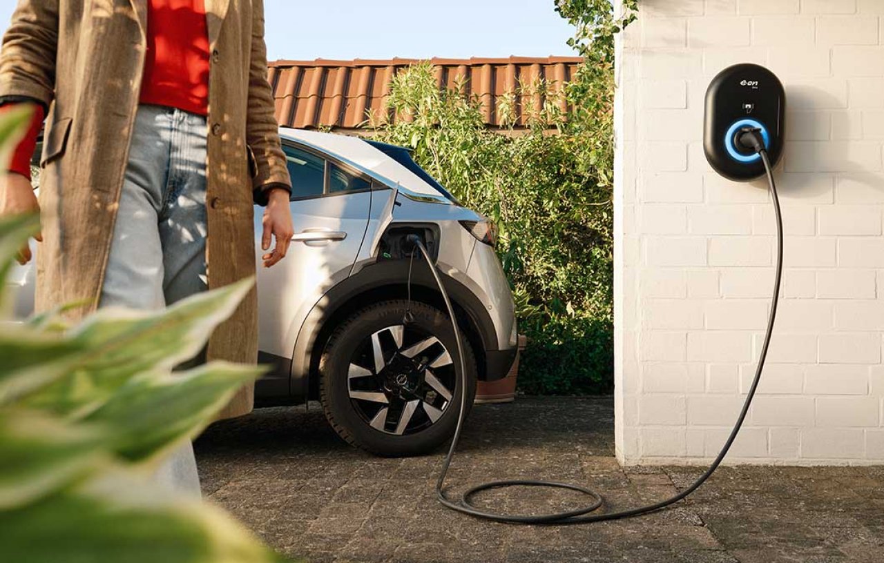 Drastičen padec prodaje električnih vozil