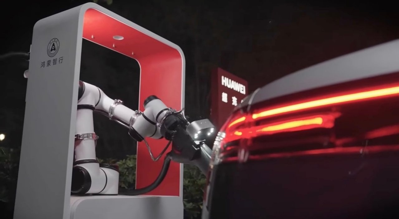 Avtomatsko polnjenje električnega avtomobila bo realnost že v bližnji prihodnosti
