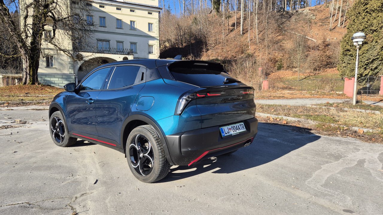 Električni Junior je le 300 evrov dražji od bencinskega 