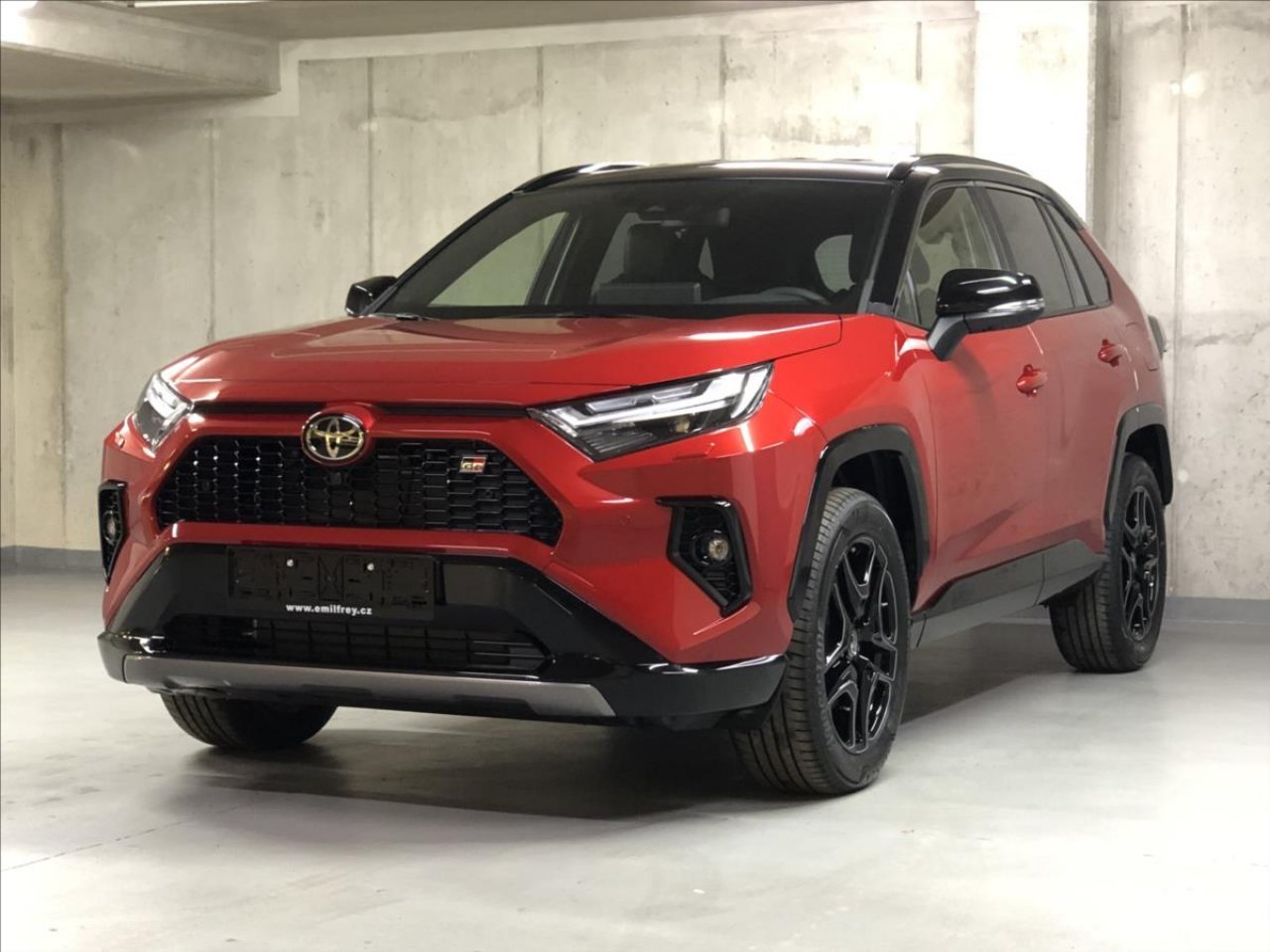 Toyota še petič zapored z najvišjimi prodajnimi številkami Toyota še petič zapored z najvišjimi prodajnimi številkami