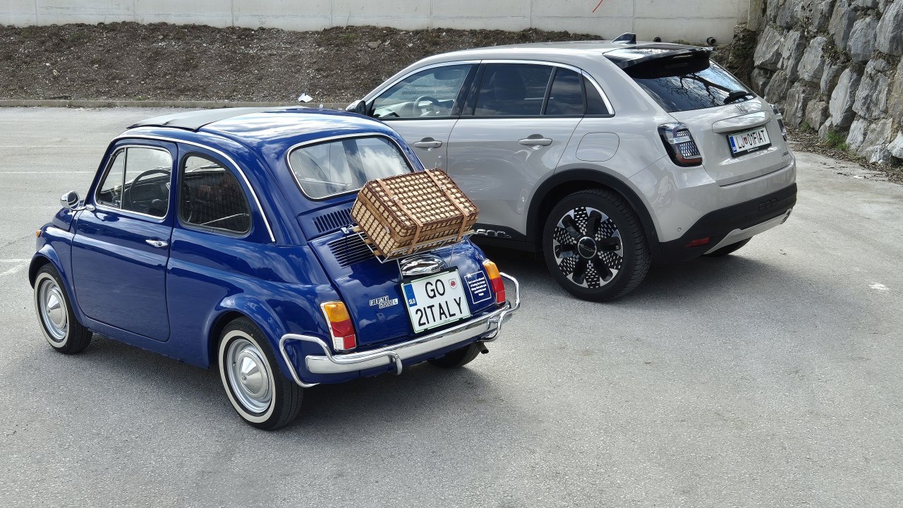Mali Fiat 500L v dolžino meri 2,97 metra, danes aktualni Fiat 600 pa 4,17 metra. Razlika je očitna.