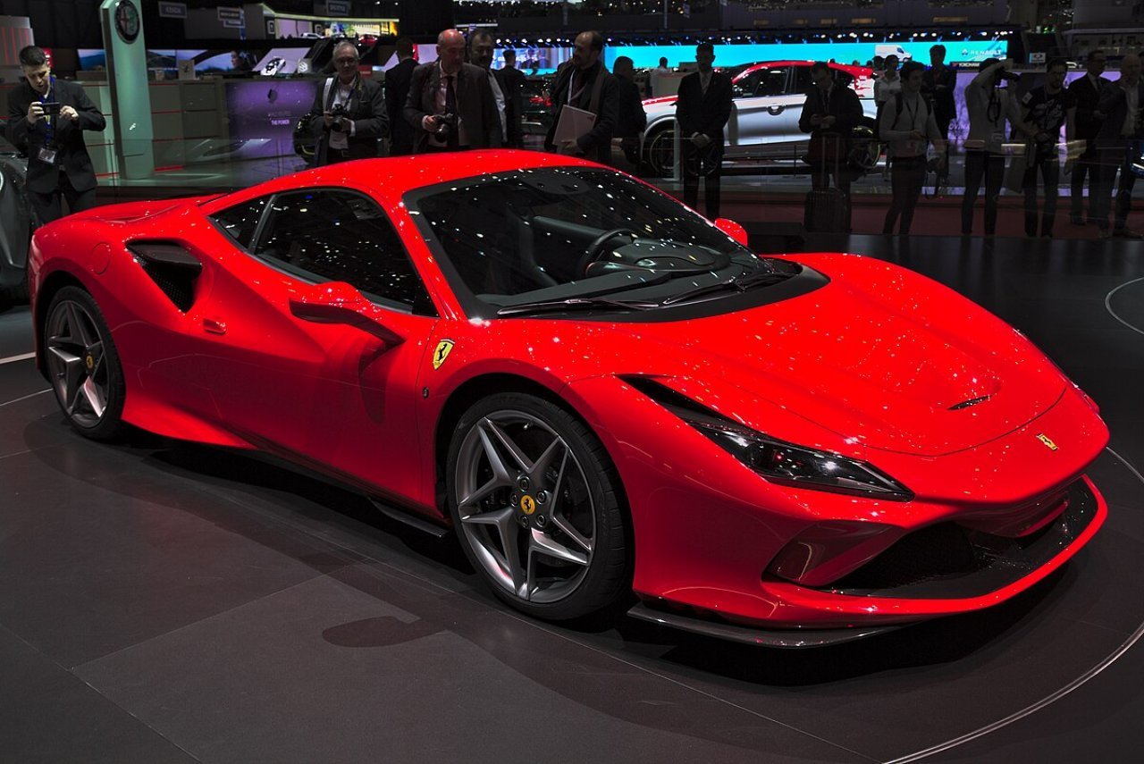 Kupci Ferrarijev so vse mlajši