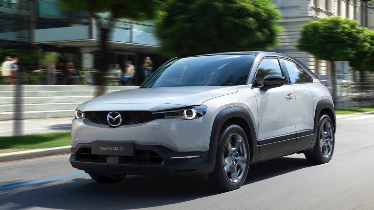 Mazda denar iz elektrike preusmerja v hibridne pogonske sklope
