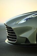 V12 brez omejitve za pričesko - fotografija 24