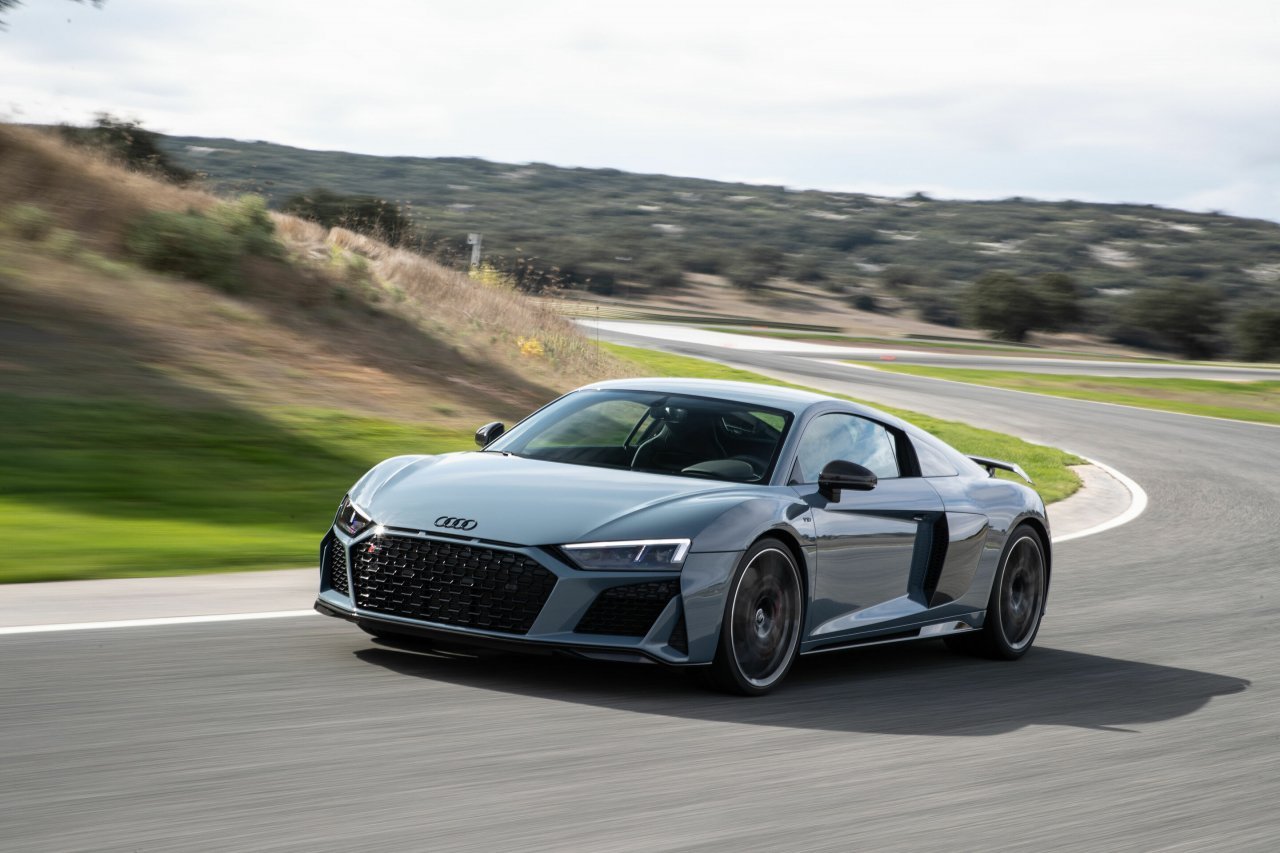 Vrača se Audi R8, a tokrat s hibridnim pogonom