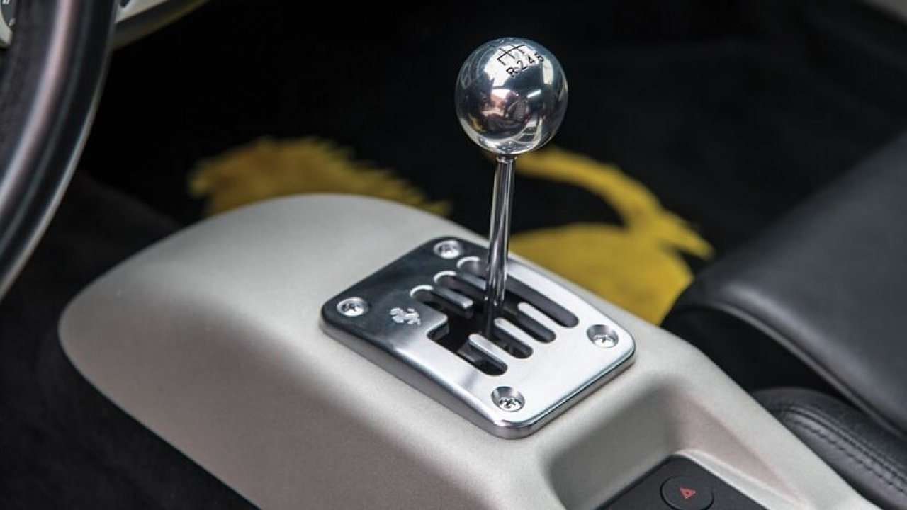 Bodo električni Ferrariji imeli ročne menjalnike?