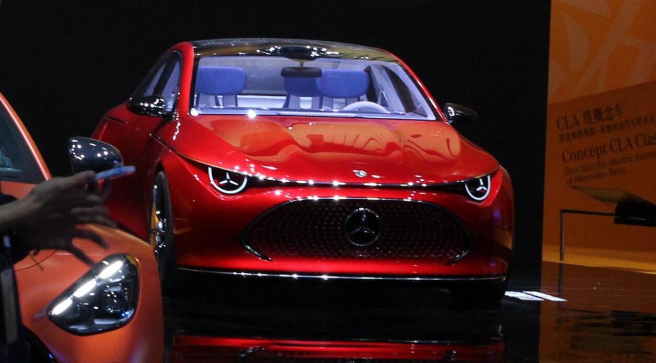 Mercedes napoveduje preobrazbo stoletja