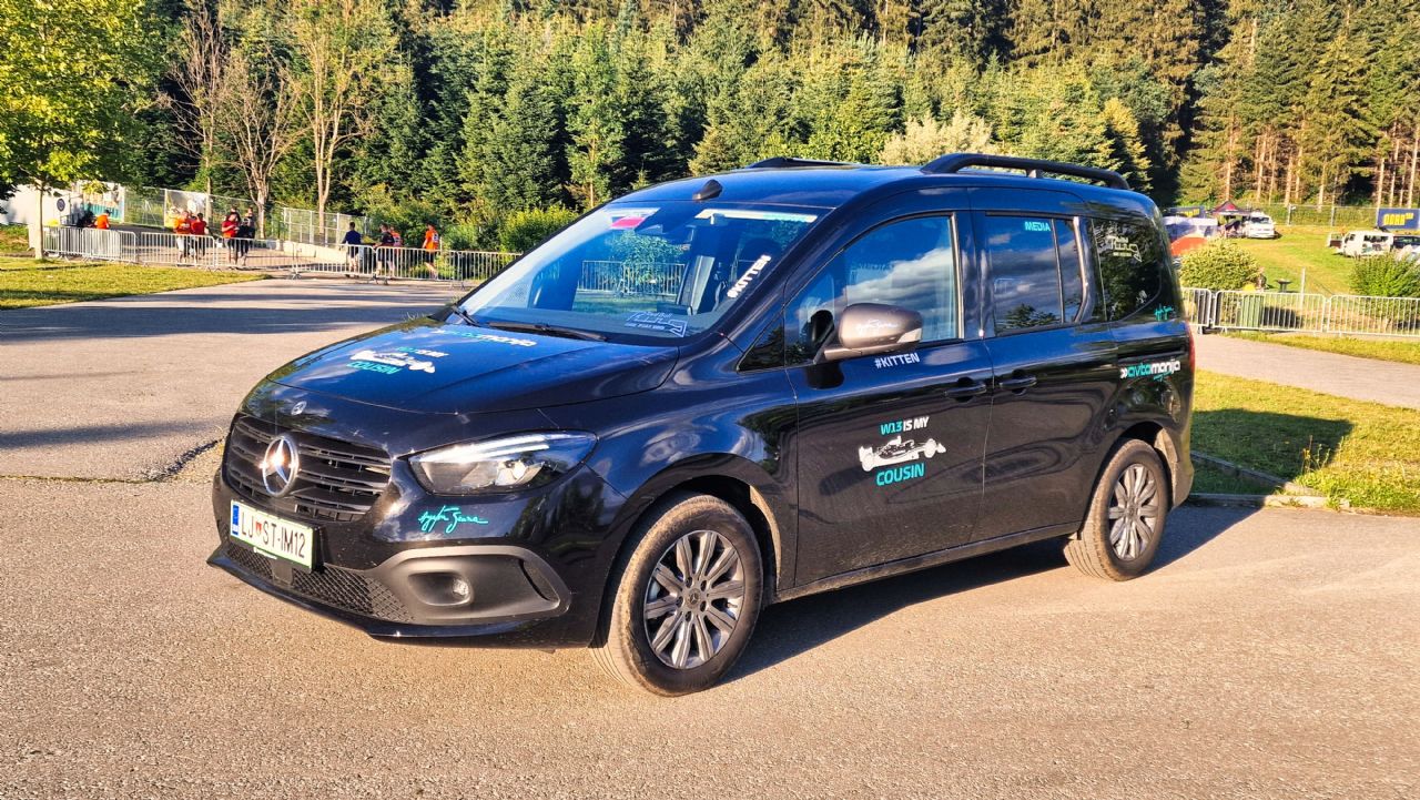Mercedes ukinja Citana in razred T