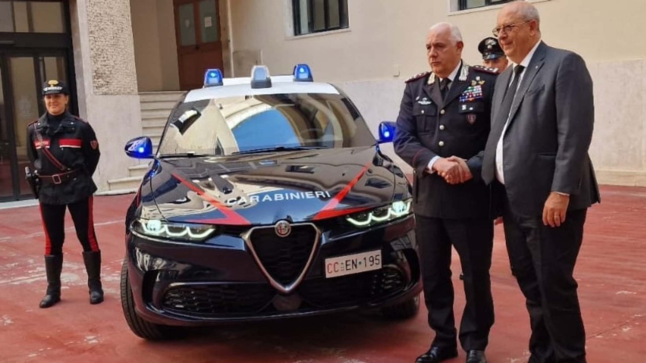 Karabinjerji: Alfa Romeo Tonale ni varen za naše naloge