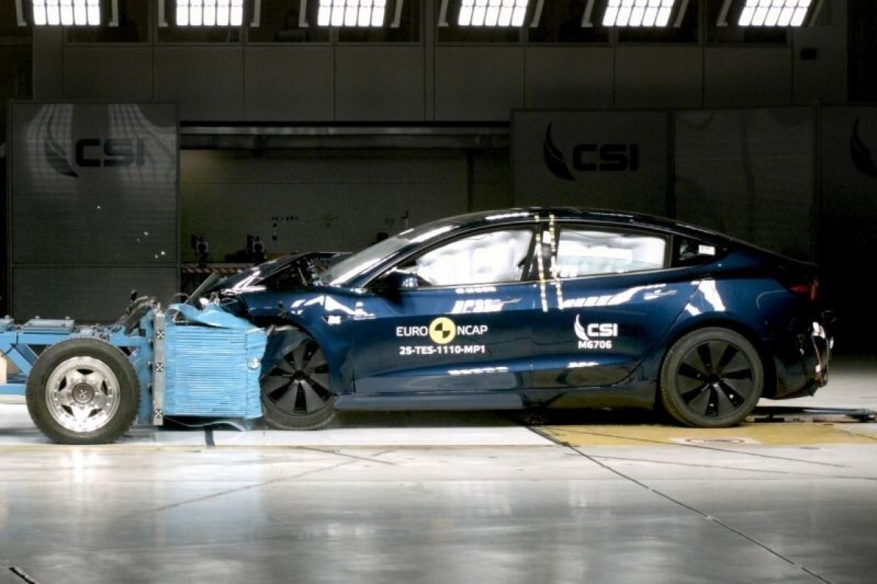 Tesla Model 3, Kia EV3, Dacia Bigster in drugi razbiti na koščke Tesla Model 3, Kia EV3, Dacia Bigster in drugi razbiti na koščke