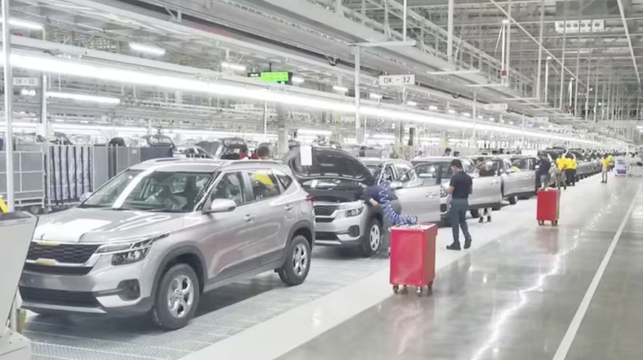 Ukradenih več kot tisoč motorjev