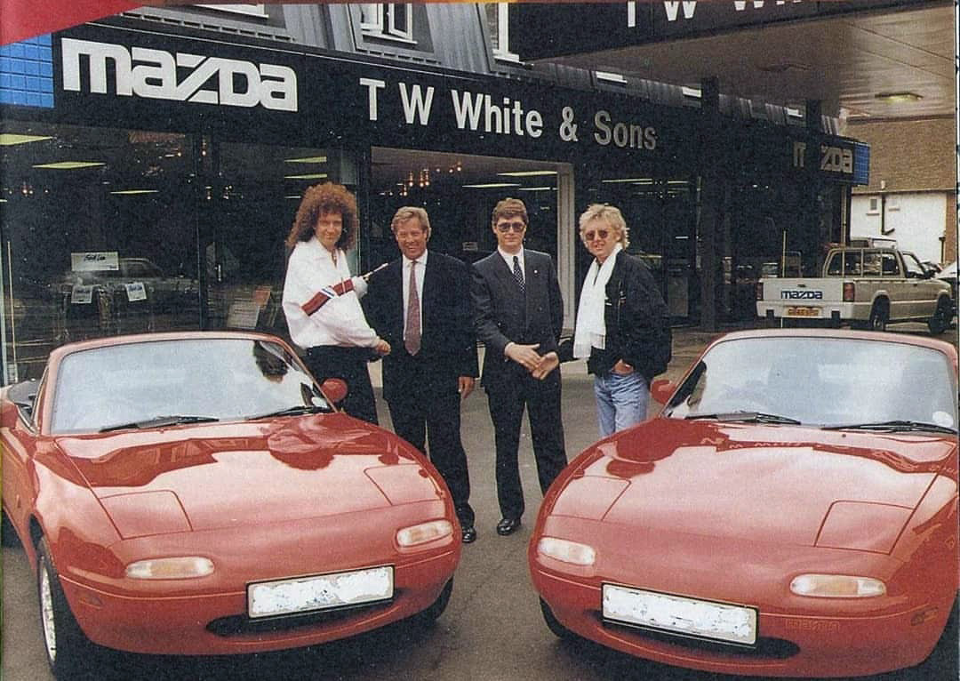 med prvimi "slavneži", ki so vozili Miato, sta bila tudi Brian May in Roger Taylor iz skupine Queen.