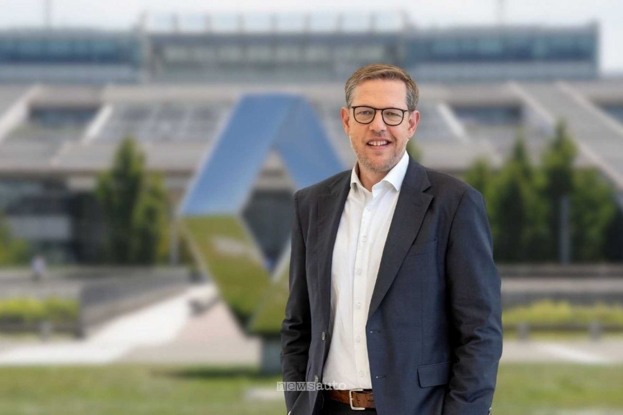 Vajeti prevzema trenutni finančni direktor