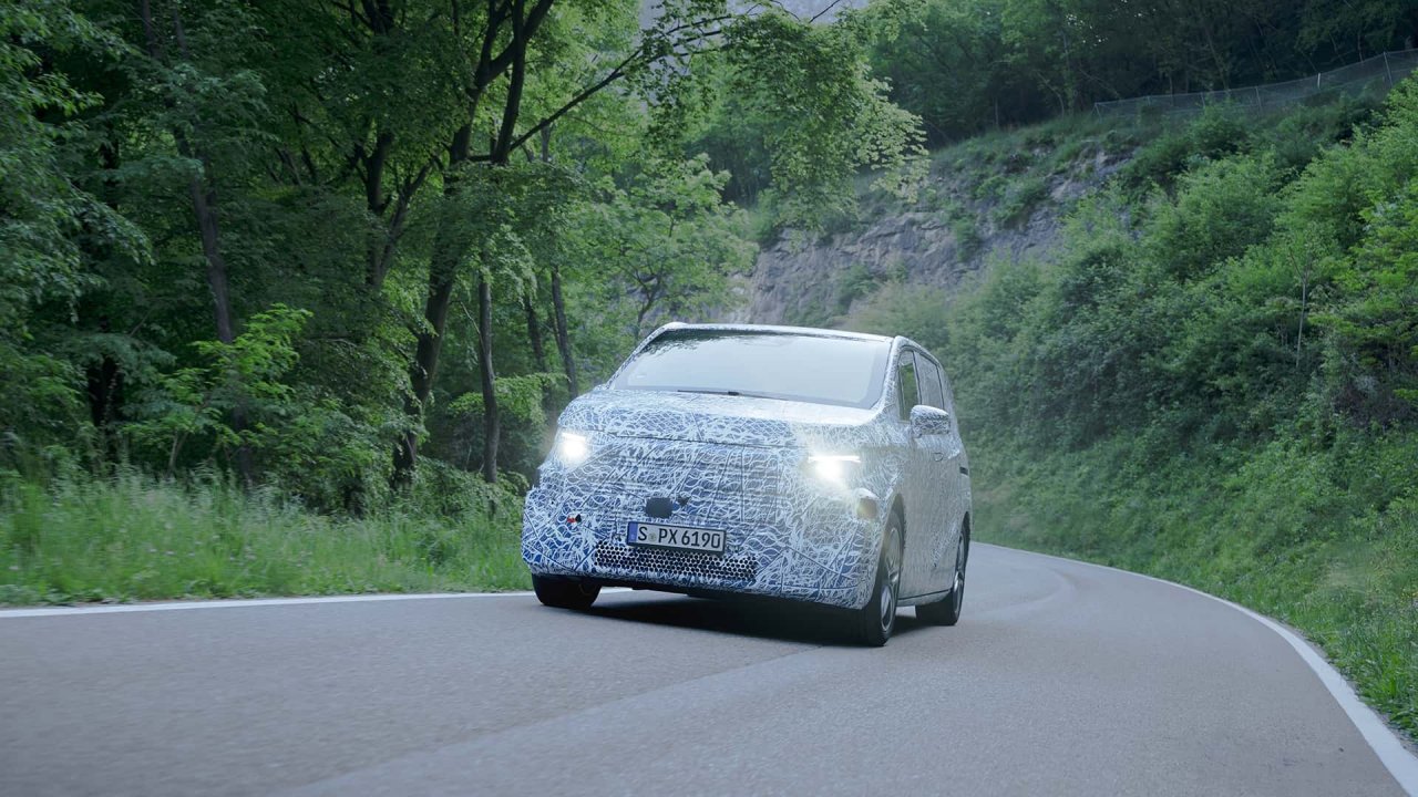 Z električnim kombijem na več kot 1000 kilometrov dolgo pot