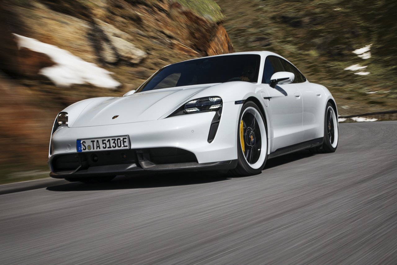 Porsche prilagaja pričakovanja