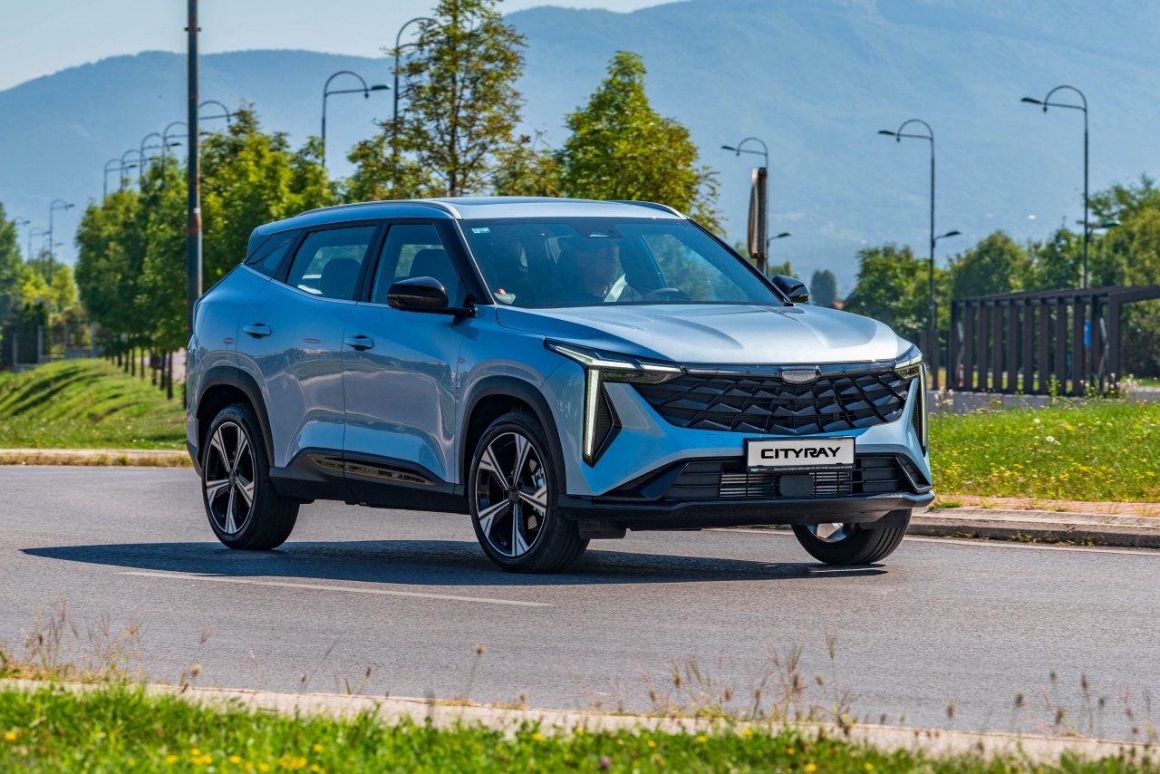Geely ima novega člana družine pri nas
