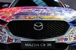 Otroci in zvezdniki ustvarili umetniško Mazdo CX-30 - fotografija 6