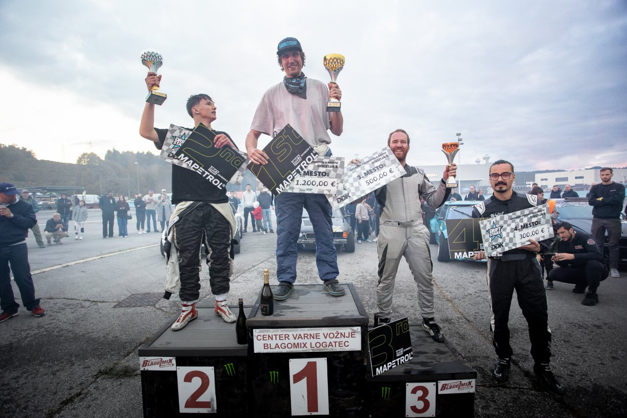V 2. diviziji so se od prvega do četrtega mesta uvrstili Erik Jankovič, Martin Grošelj, Lukas Dobias in Peter Brolli.