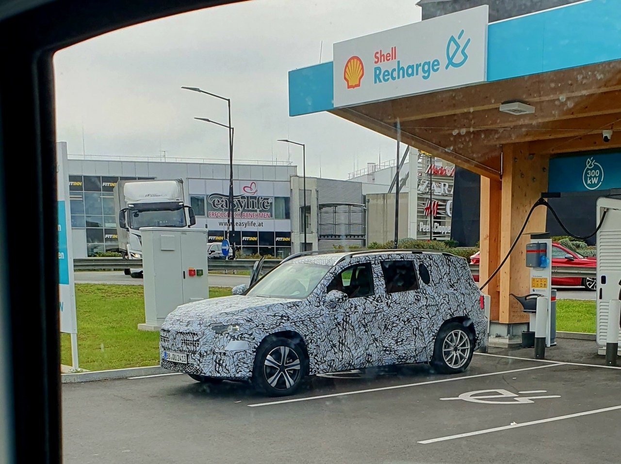 Ujet bodoči Mercedes GLB