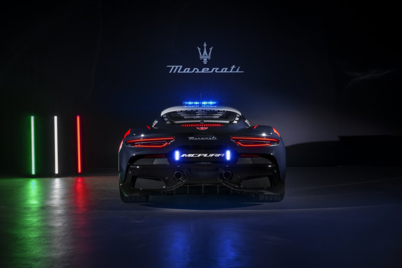 V svojo floto so prvič dobili tudi strupenega Maseratija