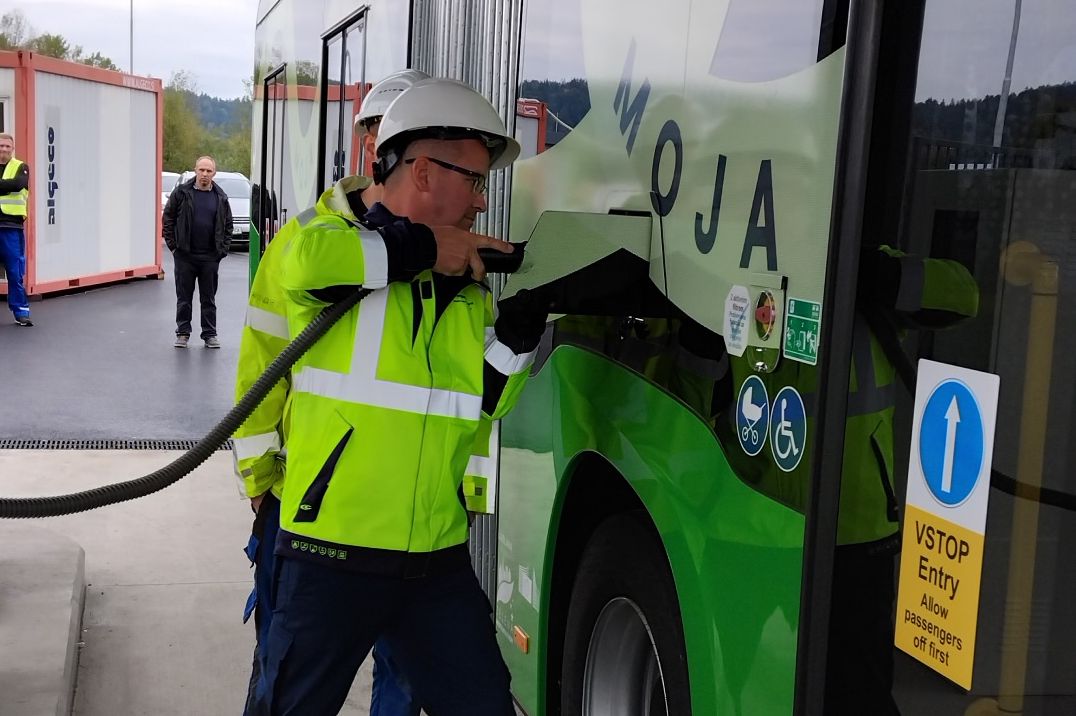 Ljubljanski LPP v redne linije uvaja avtobuse na vodik