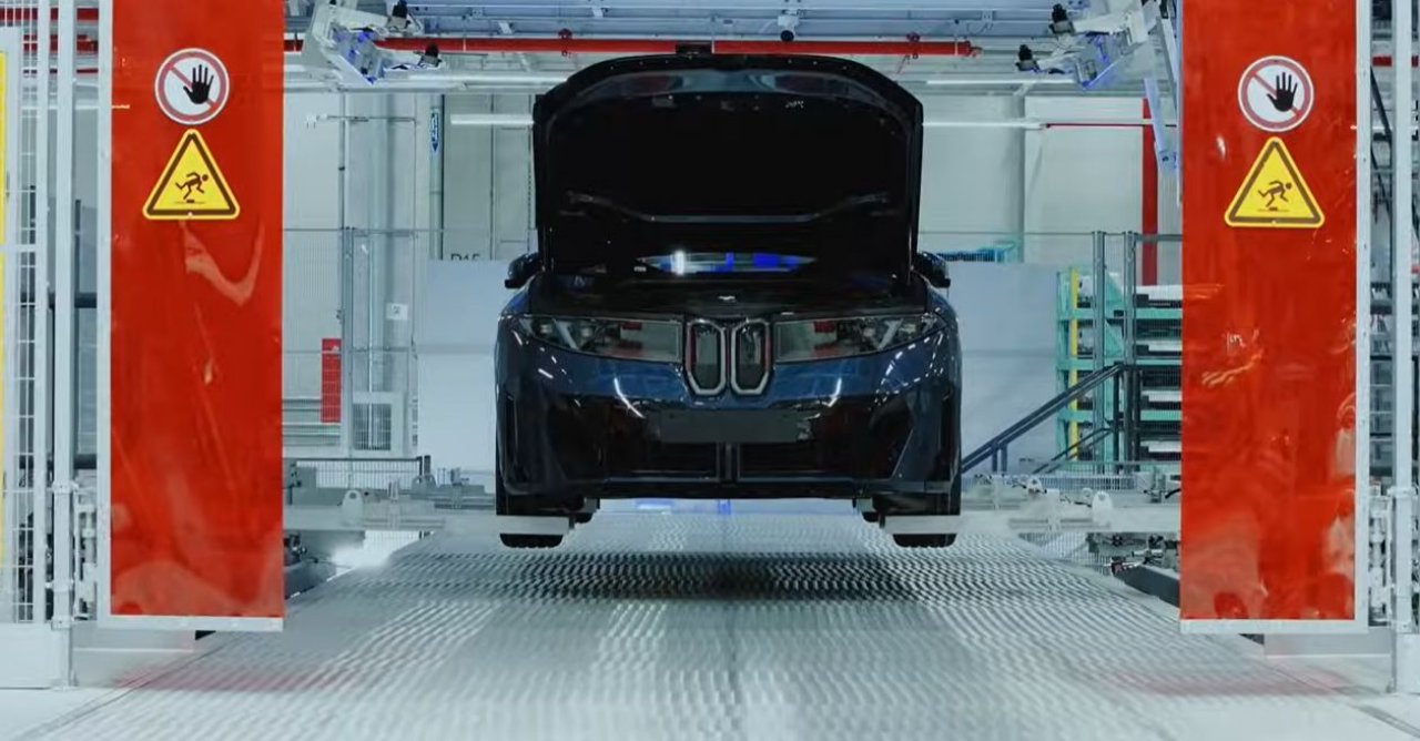 Najbolj napredna BMW-jeva tovarna, kjer nastaja novi iX3